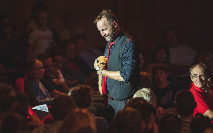 théâtre galli spectacle de magicien tout public var