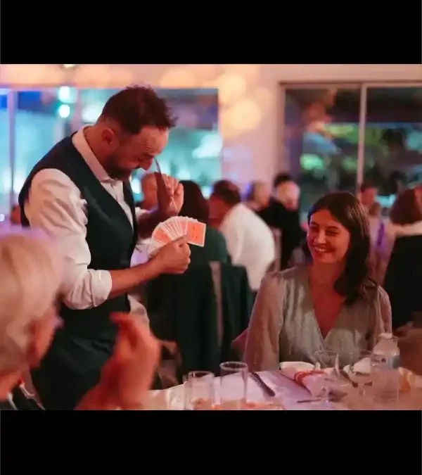 Ajoutez une Touche Magique à Votre Mariage à La Ciotat avec la Magie Close-Up