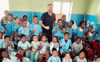 🎩 Zibé le Magicien au Cap-Vert : Quand la Magie Devient Langage Universel